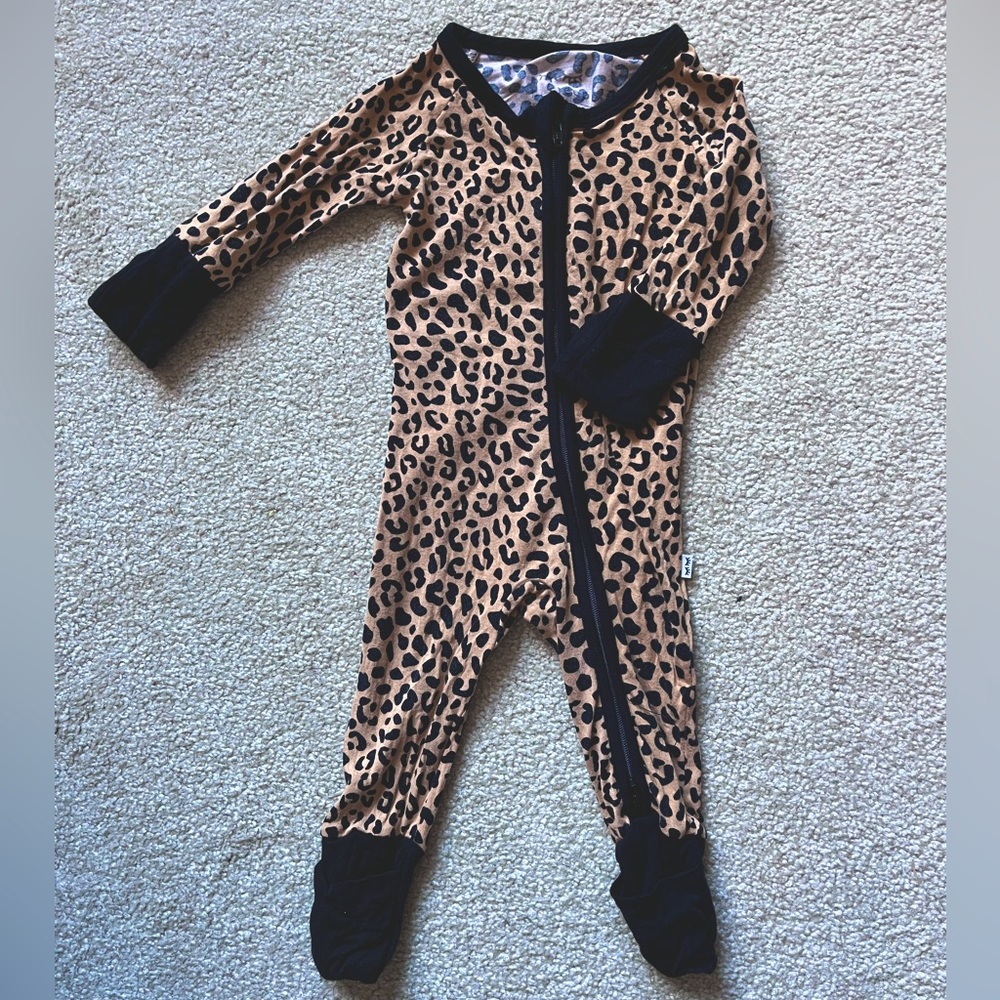 Classic Leopard Nb Little Sleepies Zippy